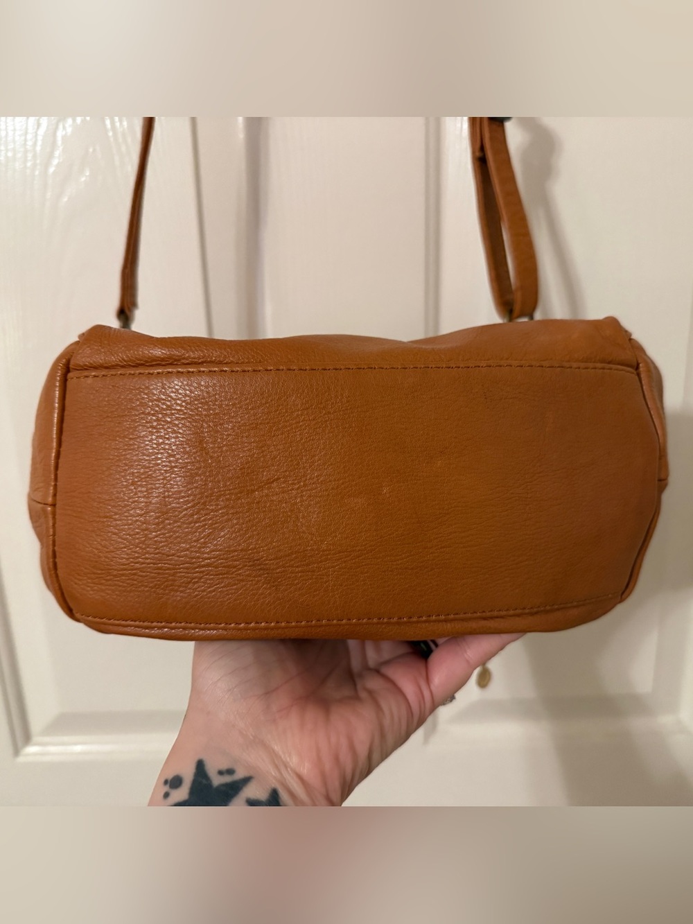 Wanderers Madrid Tan Leather Shoulder Tote and card holder - Picture 4 of 8
